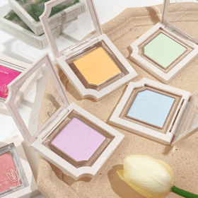 Delicate and fragrant blush (Color: 02 # Illustrated Actor)